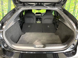 後席を格納すると、これだけの広さが!シーンに合わせたシートアレンジで、大きな荷物も積むことが出来ます♪