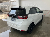 ホンダセンシング装着車となっております。衝突軽減ブレーキ、誤発進抑制機能、歩行者事故低減ステアリング、路外逸脱抑制機能、アダプティブクルーズコントロール、車線維持支援システム他、安全運転を幅広く支援。