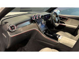 自動車保険に関しても、メルセデス・ベンツ専用のプログラムをご用意しております。飛び石や落下物などでのフロントガラスの修理が必要となった場合、最大で9万円分の補償を致します。