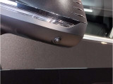 【BMWミラー】視認性の高いスタイリッシュなミラー。自動防眩機能も付いており夜間のドライビングをサポートします。