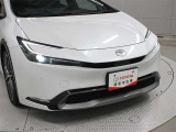 プリクラッシュセーフティに交差点右折時の対向直進車、ならびに右左折時の対向方向から横断してきた歩行者・自転車運転者も検知可能にした「Toyota Safety Sense」を装備しています。