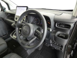 【運転席】運転席周りの画像です。プロの手で隅々までクリーニングしています。ご来店いただき実際に見てみてくださいね☆