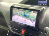 【バックカメラ】駐車時に後方がリアルタイム映像で確認できます。大型商業施設や立体駐車場での駐車時や、夜間のバック時に大活躍!運転スキルに関わらず、今や必須となった装備のひとつです!