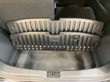 【ラゲッジルーム】実用性に優れた二段式ラゲッジル-ムでお荷物を別々に収納が可能♪♪