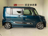 車両右側面からの写真になります。車をご覧になりたい時はお気軽に最寄りの店舗へご相談下さい。