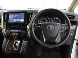 運転席廻りです。