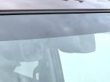【スズキ セーフティサポート】走行中に前方の車両等を認識し、衝突しそうな時は警報とブレーキで衝突回避と被害軽減をアシスト。より安全にドライブをお楽しみいただけます。