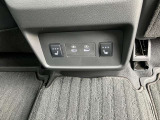 後部座席にもシートヒーターついています!