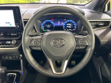 【純正革巻きステアリング】上質な革を使用することで、手にしっかり馴染みとても運転しやすいハンドルです♪