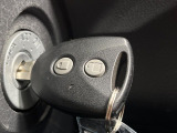 【キーレス】少し離れた場所からでもボタン一つでドアの開錠・施錠ができるのでとっても便利!ドアの鍵穴周りに傷をつけることもありません♪
