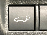 【パワーバックドア】スマートキーや運転席のボタンを押すだけでリアゲートが自動で開閉します!荷物を持っている時や、高い位置にあるバックドアを閉める際に便利な機能です♪