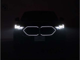 【キドニーグリル】BMWは約90年もの間、ほぼ全ての車両にひと目でBMWだと分かるこの特徴的なフロントグリルが備えられ、デザイン・アイコンとして親しまれてきました。