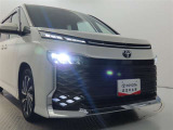 高輝度で点灯速度が速く、しかも消費電力の少ないLEDヘッドライトが装備されています!LEDの明るい光が走行中の視界の確保をサポートして、夜のドライブがより楽しく安全に運転できます♪