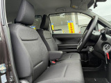 ホールド感ある運転席は