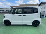 ご納車までの期間ですが、県内のお客様は1,2週間、県外のお客様は2,3週間ほどでご納車が可能となります。但し、お支払いや書類の状況によっては多少の前後もありますので、その際には何卒ご了承下さい。