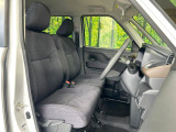 運転席シート廻りは使用感も少なく、良好な状態となっています。丁寧に使われていたことがよくわかりますね。