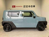 車両右側面からの写真になります。車をご覧になりたい時はお気軽に最寄りの店舗へご相談下さい。