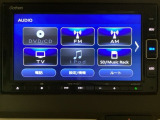 ナビゲーションはフルセグTV、インターナビ対応のGathers純正メモリーナビを搭載しています。Bluetoothオーディオ機能がありますので、スマートフォンなどの音楽も再生できます。