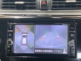 【アラウンドビューモニター】車を上から見下ろしているかのような映像で周囲の状況がひと目で確認、狭い駐車場に駐車するときも安心です♪