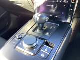 MTモード付です!MT感覚でシフトチェンジできます。MT車が少なくなってきた現在に面白さを取り入れた装備です。走る歓びを!