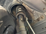 お車を安心してお乗りいただく為には、足回りの定期点検が欠かせません。サービスサポート(有償保証)では無料点検もご提供しており、安心のカーライフをお過ごしいただけるサポート体制が整っています。