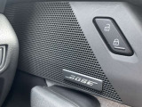 上級グレードに相応しい音響をお届けする「BОSEスピーカーシステム」を装着しています。あらゆる音域で卓越の音質を誇ります。お好みの音楽を聴きながら、至福のドライブをお楽しみください♪♪♪♪