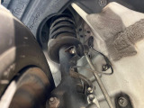 お車を安心してお乗りいただく為には、足回りの定期点検が欠かせません。サービスサポート(有償保証)では無料点検もご提供しており、安心のカーライフをお過ごしいただけるサポート体制が整っています。