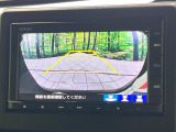 【バックカメラ】駐車時に後方がリアルタイム映像で確認できます。大型商業施設や立体駐車場での駐車時や、夜間のバック時に大活躍!運転スキルに関わらず、今や必須となった装備のひとつです!