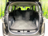 普段のお買い物や通勤、送迎等に十分な荷室スペースを確保しております。セカンドシートを倒すと、大きな荷物の積載も可能です♪