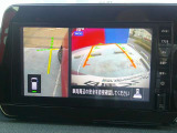 【アラウンドビューモニター】空から見下ろした映像がナビ画面にて確認可能です。駐車もラクラクですよ♪