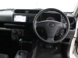 運転席廻りです。