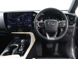 運転席廻りです。