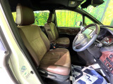 運転席シート廻りは使用感も少なく、良好な状態となっています。丁寧に使われていたことがよくわかりますね。