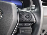 レーダークルーズコントロール作動時に車線維持に必要な運転操作の支援を行う「レーントレーシングアシスト(LTA)」を搭載しています。