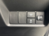 【VSA】車の横滑りを制御し、『走る・曲がる・止まる』の全領域で車の安全性を確保するシステムです!その他、安全装備もバッチリです!