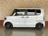N-BOXカスタム ブラック スタイル 4WD 