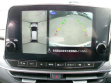 アラウンドビューモニター!空から見下ろしているかのような映像を映し出します。駐車時には安心ですよね♪