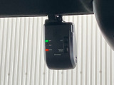 純正ドライブレコーダーを装着しています♪高画質、高機能で、毎日の運転に安心をプラスします!しっかり、録画できるマストアイテムです♪