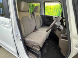 ドライバーによって運転しやすいポジションは異なり、あの車はどうなのか不安なこともありますよね。気になるお車は店頭で乗り込んでご確認いただけます♪