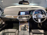 ☆センターパネルを運転席側に僅かに傾けたBMW独特のインパネ☆【駆け抜ける歓び】はここからもスタートしております☆