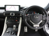 運転席廻りです。