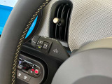 【オートライト】オートライトの最大のメリットは付け忘れや消し忘れが無くなることです。屋内駐車場やトンネルに入ったとき、特に実感できます。