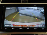 バックガイドモニターで、後方を確認しながら安心して駐車することができます。運転初心者も熟練者も必須の機能ですよ!