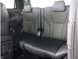 ゆとりある広々とした車内空間は、ドライブを始め買い物やレジャーなど、幅広く活躍します。一人でもみんなとでもお出かけを楽しみましょう!