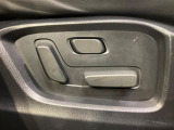 【パワーシート】スイッチ一つで簡単にシートの微調整が可能!電動だから力もいりません!快適なシートポジションにセットして、快適なドライブをお楽しみください。