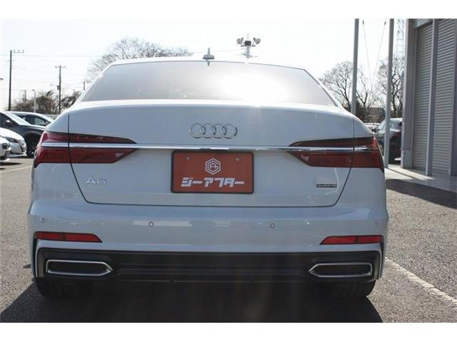 アウディ A6 55 TFSI クワトロ デビューパッケージ 4WD の中古車詳細