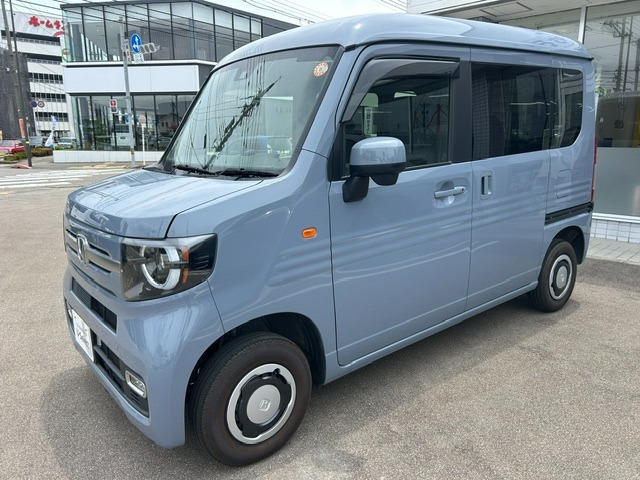 N-VAN +スタイル ファン 4WD