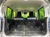 普段のお買い物や通勤、送迎等に十分な荷室スペースを確保しております。セカンドシートを倒すと、大きな荷物の積載も可能です♪
