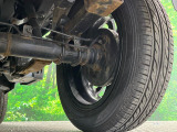 お車を安心してお乗りいただく為には、足回りの定期点検が欠かせません。サービスサポート(有償保証)では無料点検もご提供しており、安心のカーライフをお過ごしいただけるサポート体制が整っています。