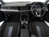 Audiのインテリアはエクステリア同様、優れたデザイン性とクオリティ、そして機能性を兼ね備えております。